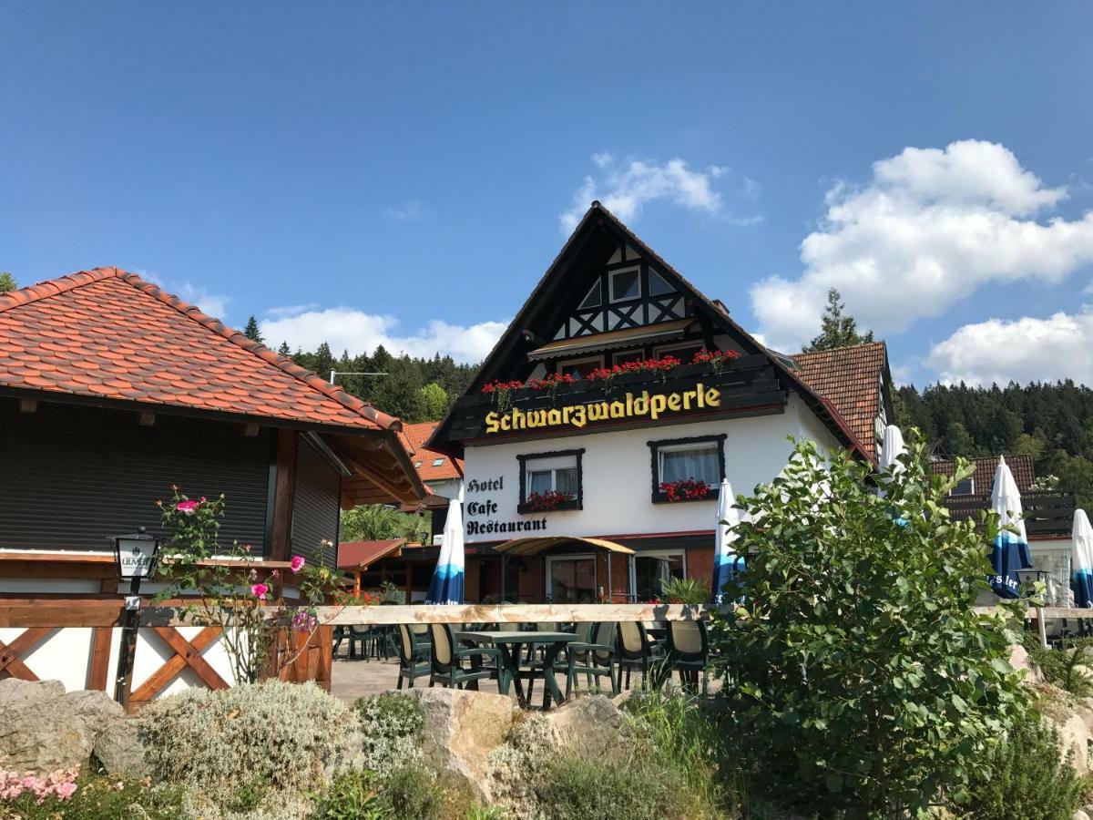 Hotel-Berggasthof Schwarzwaldperle ザスバッハヴァルデン エクステリア 写真